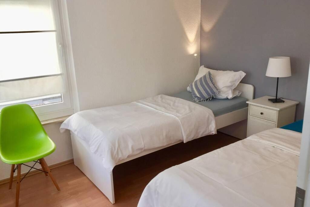 דיסלדורף Apartment 120 Qm -3 Schlafzimmer-2 Baeder- Fuer 7 Gaeste מראה חיצוני תמונה