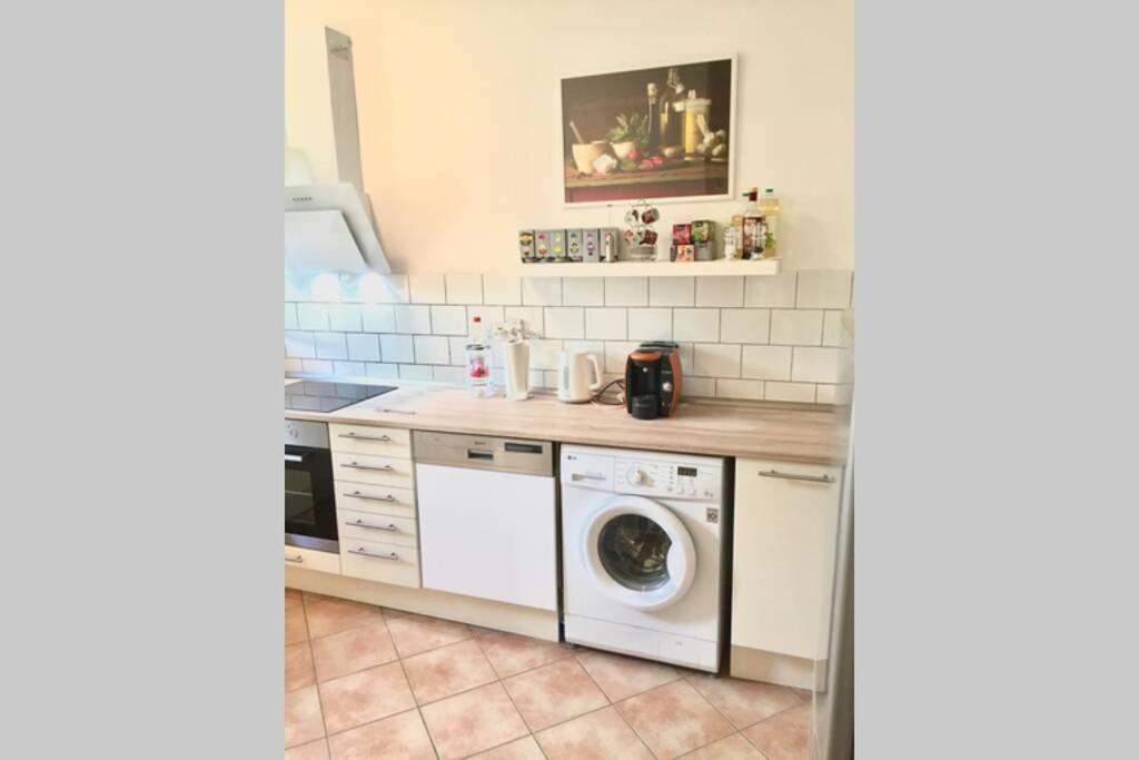דיסלדורף Apartment 120 Qm -3 Schlafzimmer-2 Baeder- Fuer 7 Gaeste מראה חיצוני תמונה
